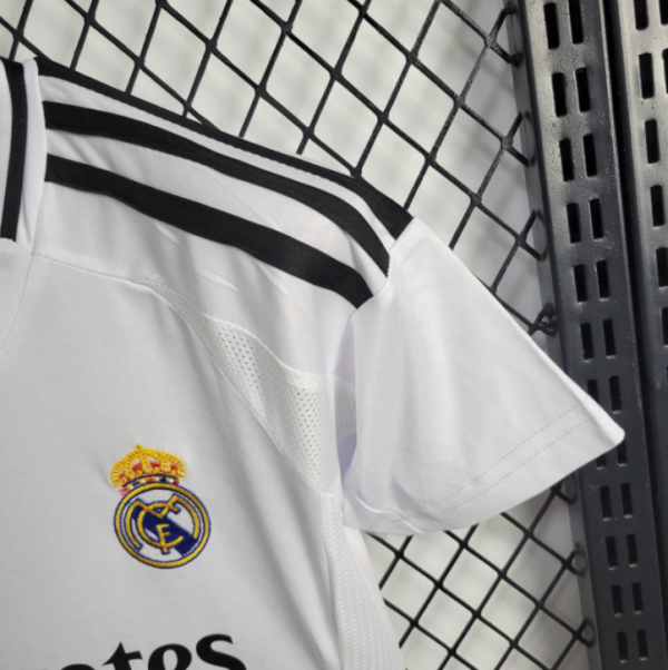 2024-25 Real Madrid Home KIDS SIZE 16-28 - Image 5