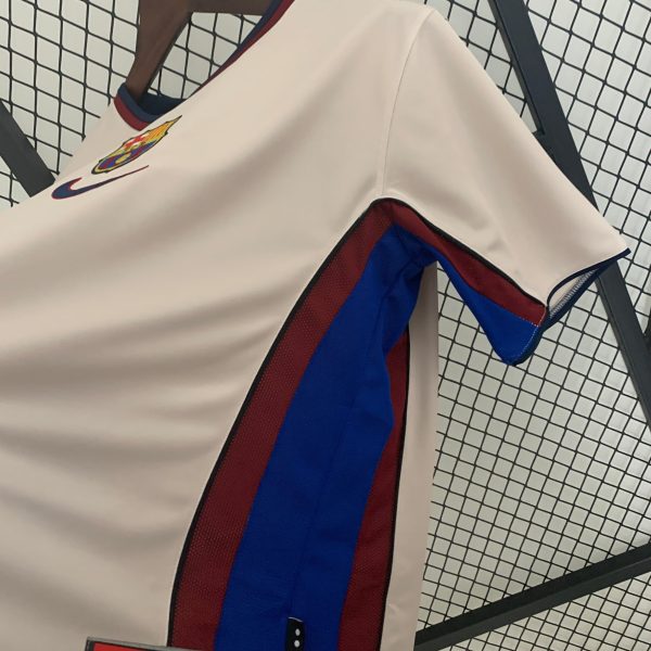 1998-99 Barcelona Away Retro S-2XL - Image 4