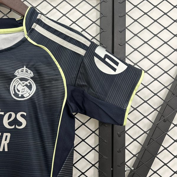 2025-26 Real Madrid Away KIDS 16-28 - Image 3