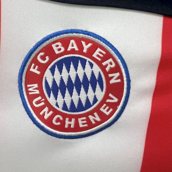 2000-01 Bayern Munich Away Retro S-XXL - Image 3