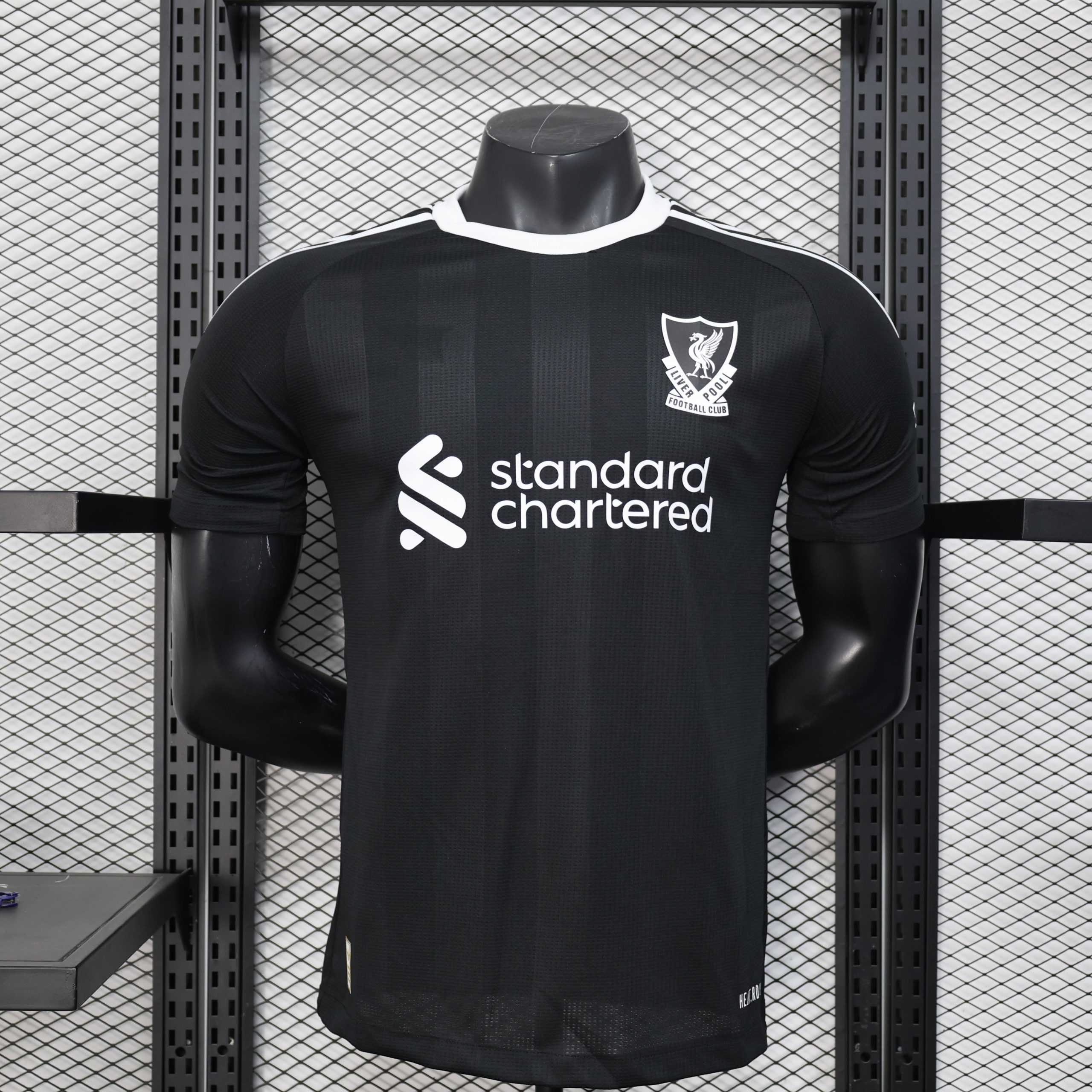 2025-26 Liverpool Goalkeeper Player S-2XL