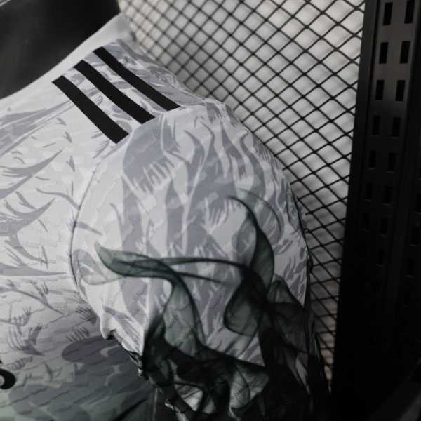 2025-26 Real Madrid Speical Dragon Player Size S-2XL - Image 4