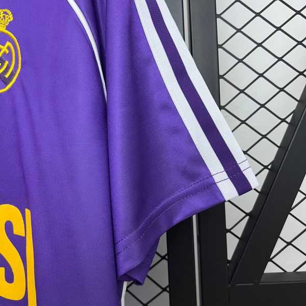 1984-85 Real Madrid Away Retro Size S-2XL - Image 3