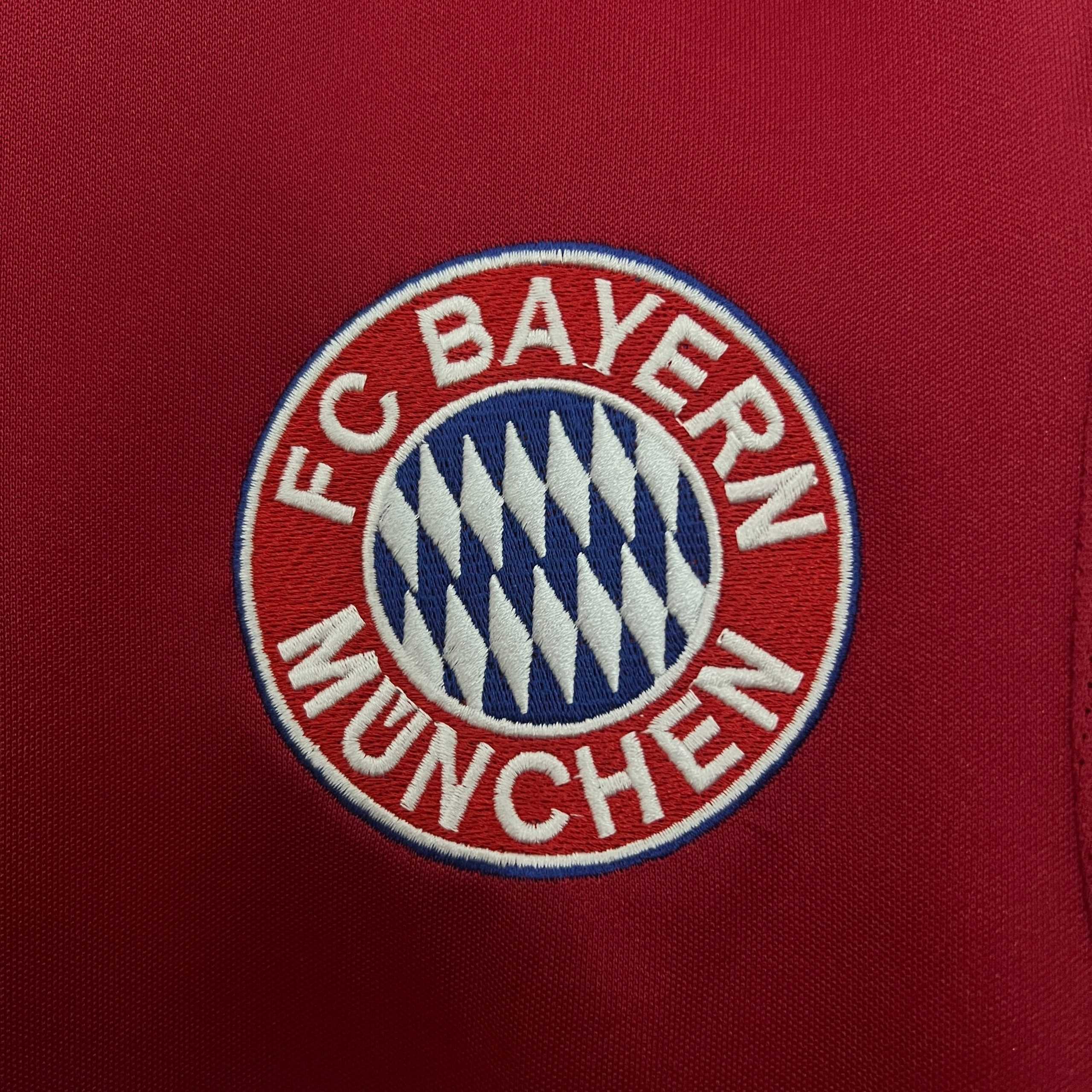 2003-04 Bayern Munich Home Retro S-XXL - Image 3