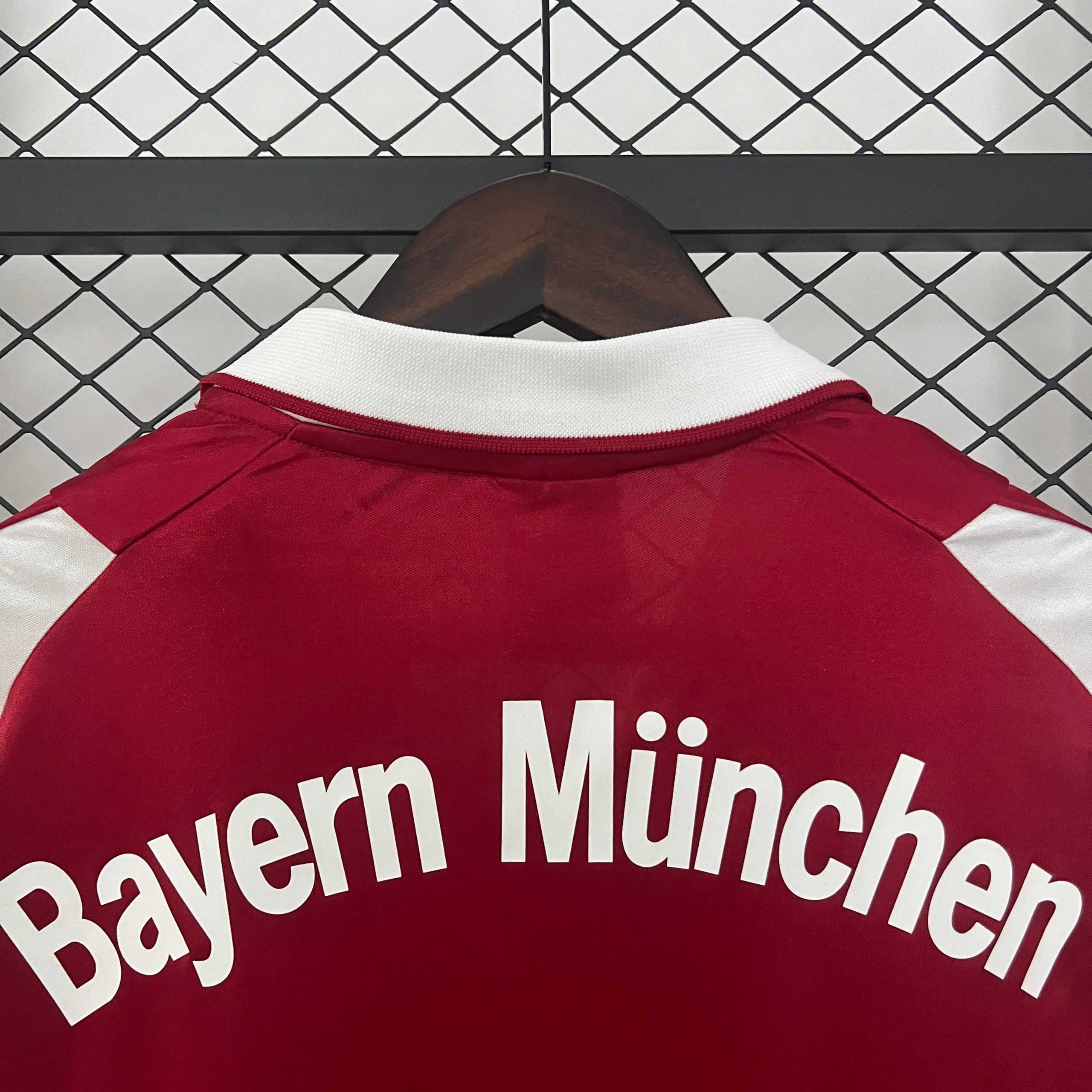 2003-04 Bayern Munich Home Retro S-XXL - Image 6