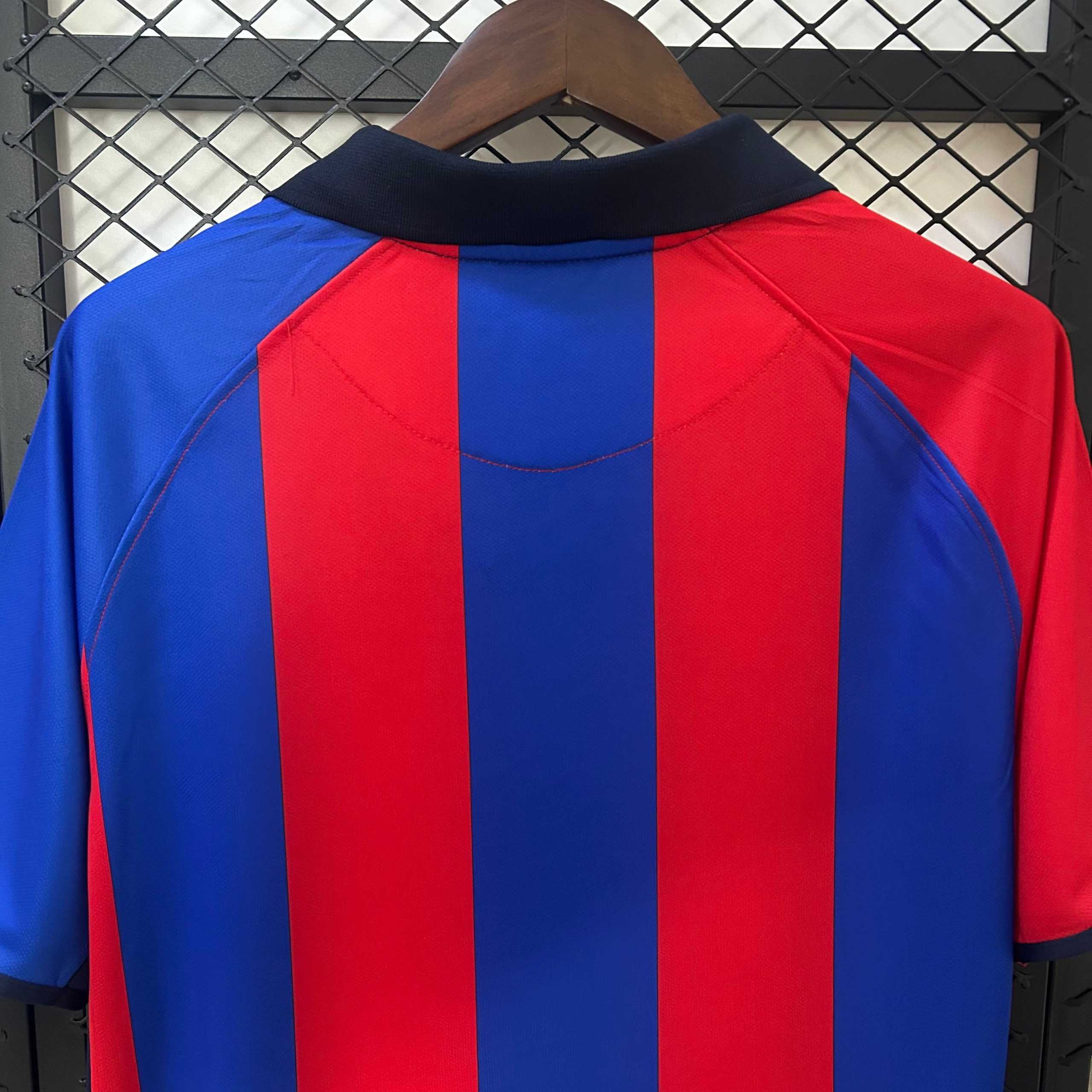 2001-02 Barcelona Home Retro S-2XL - Image 4