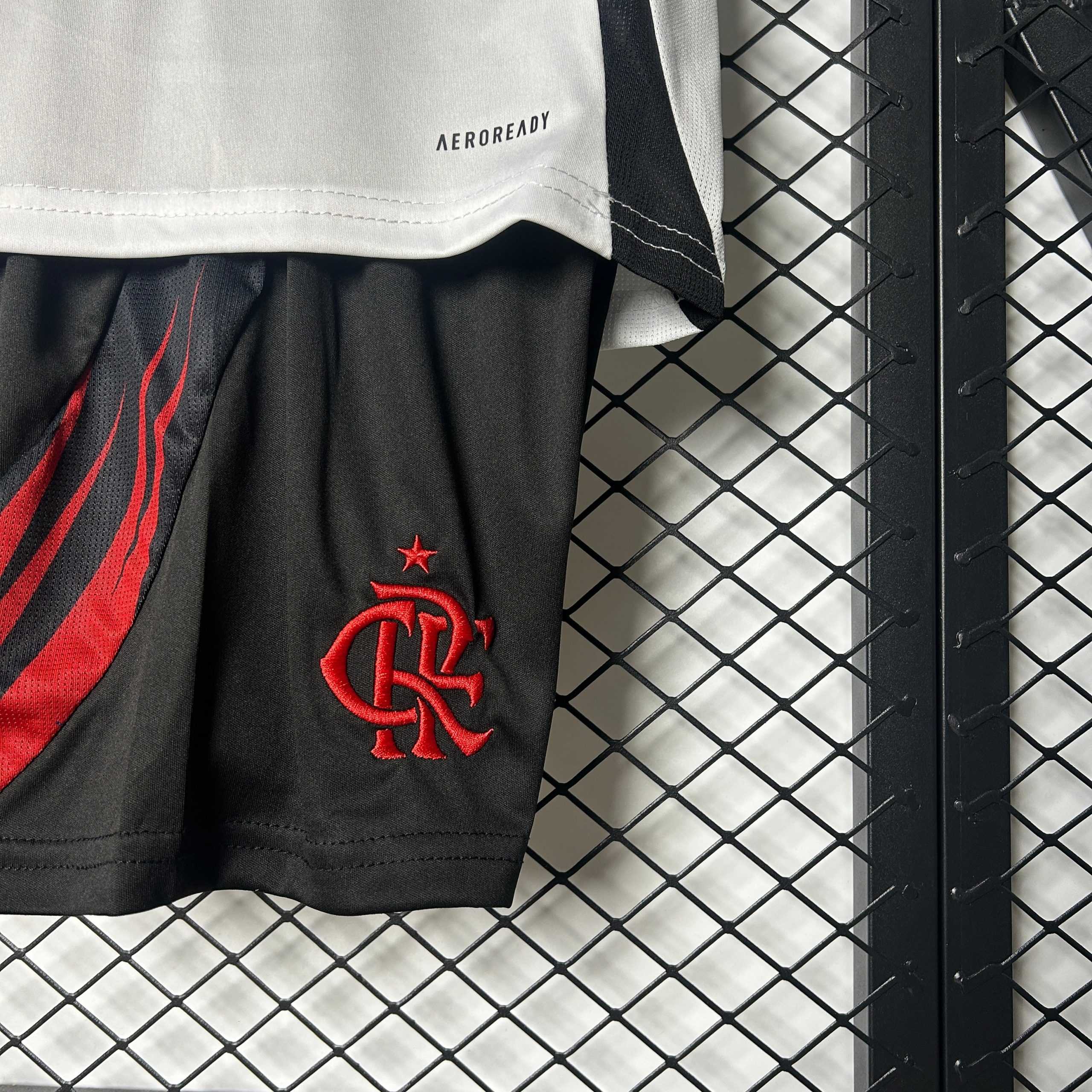 2025-26 Flamengo Away KIDS 16-28 - Image 5