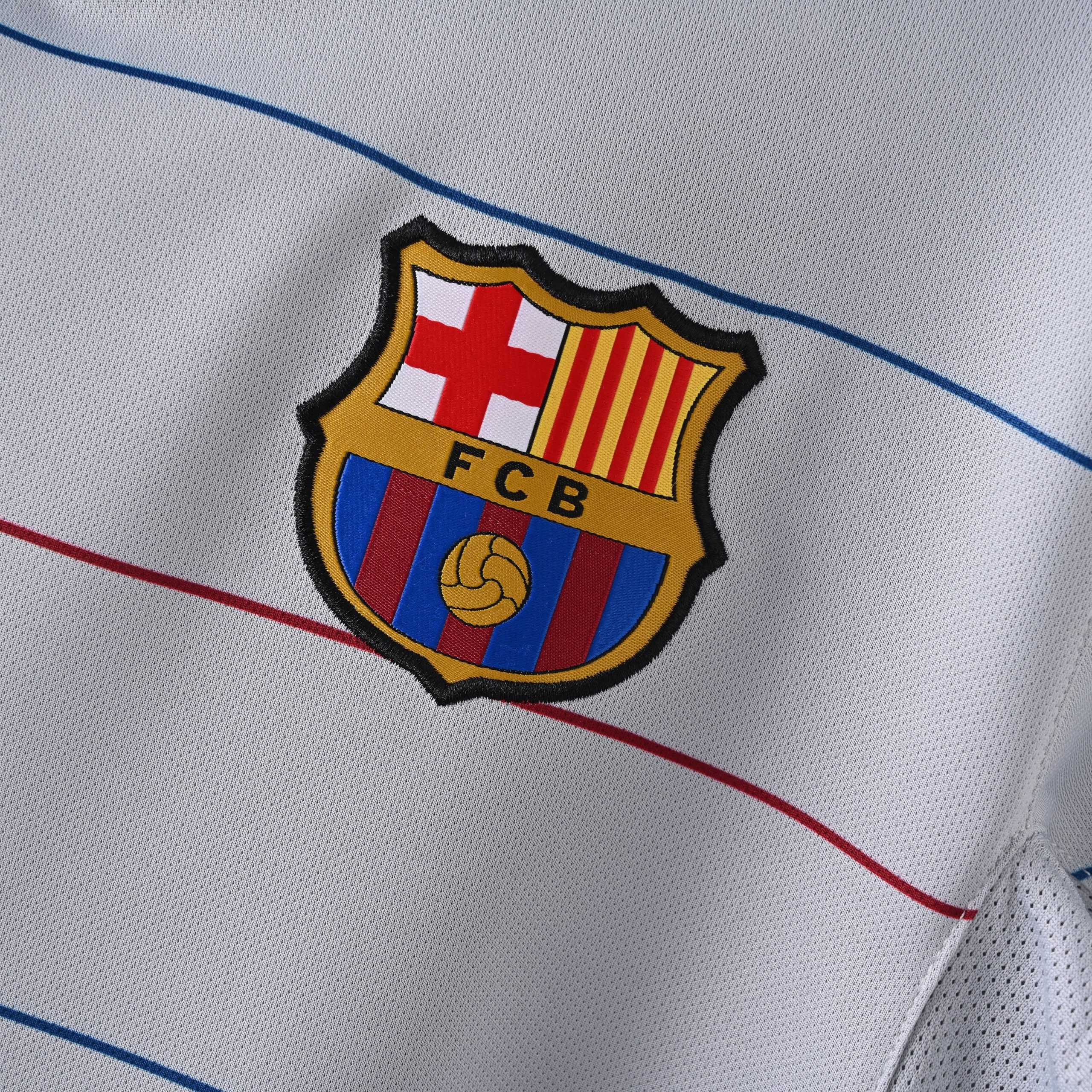 2003-04 Barcelona Away Retro S-XXL - Image 3