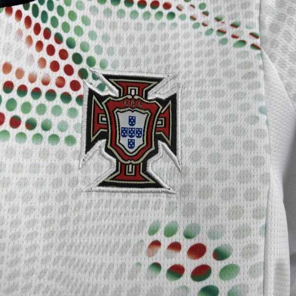 2025-26 Portugal away Kids 16-28 - Image 3