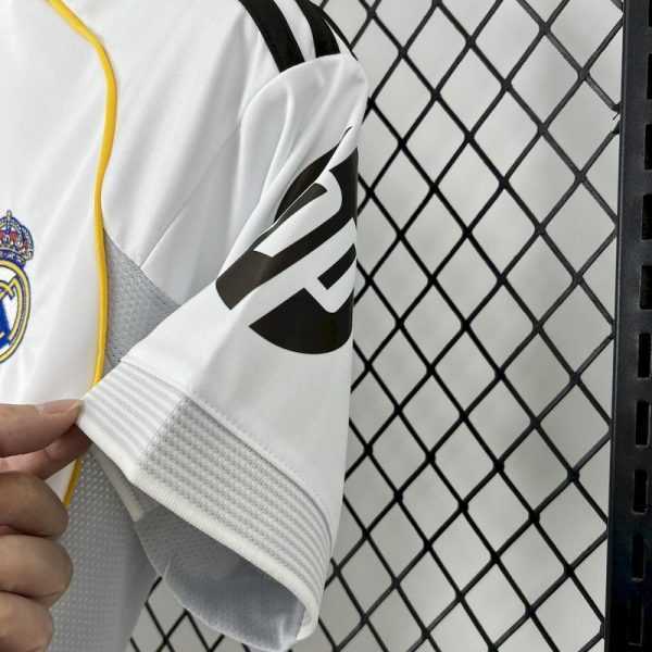 2025-26 Real Madrid home S-4XL - Image 4