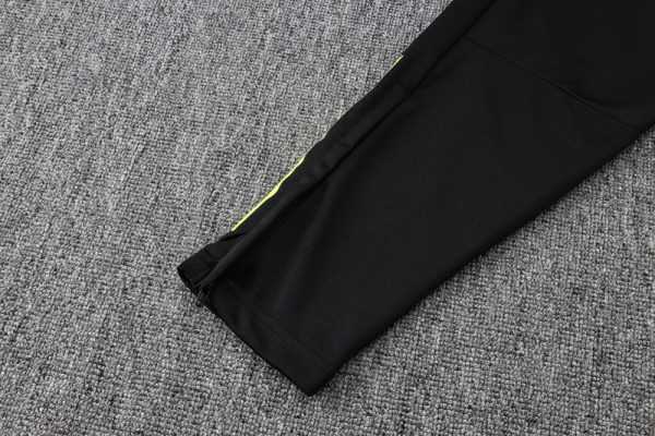 2025-26 Manchester United Black Adult long pull training suit S-2XL - Image 4