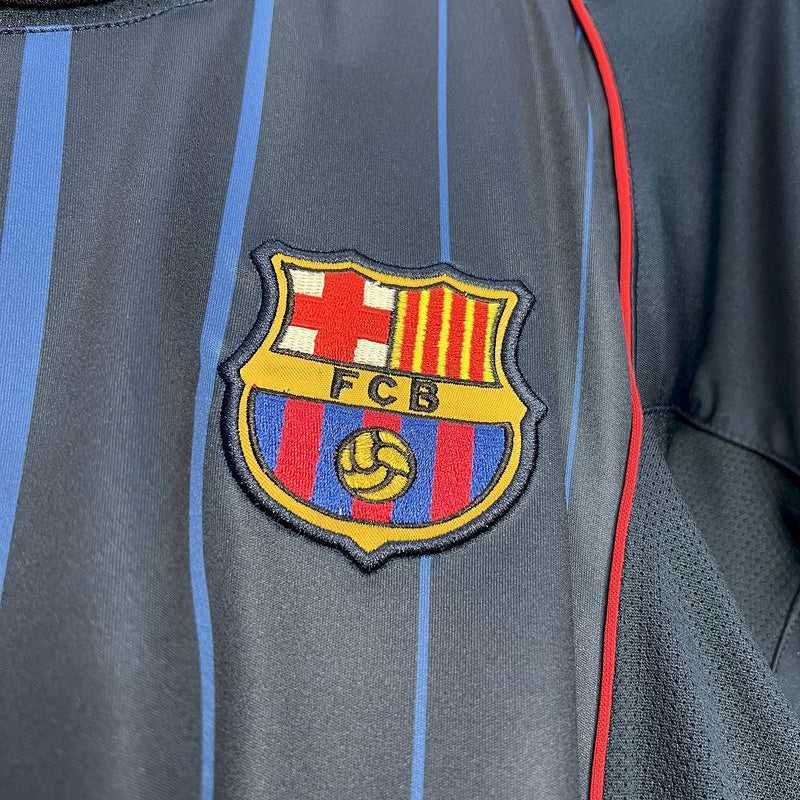 2004-05 Barcelona Away Retro S-XXL - Image 4