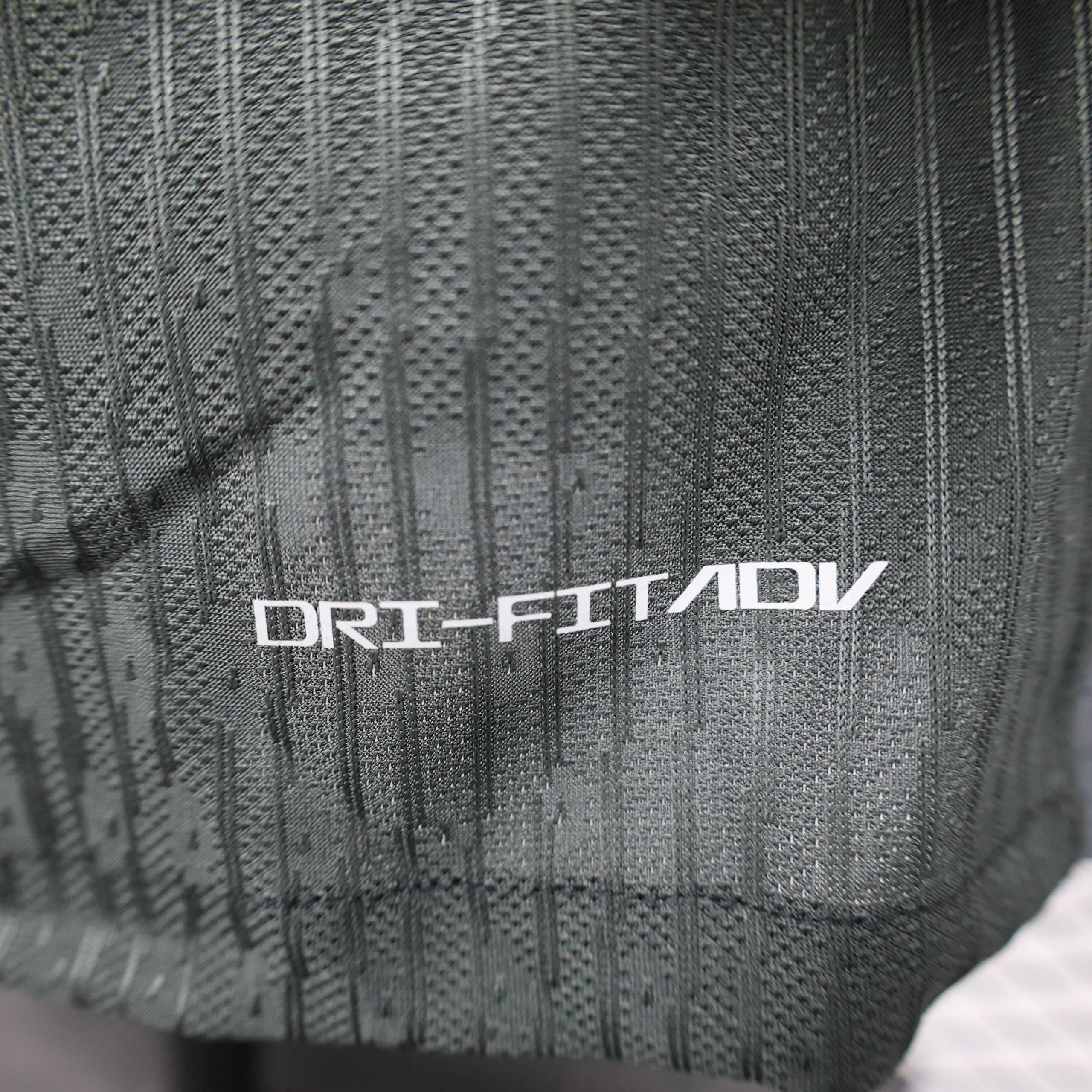 2025-26 Liverpool Black long sleeve S-2XL - Image 8