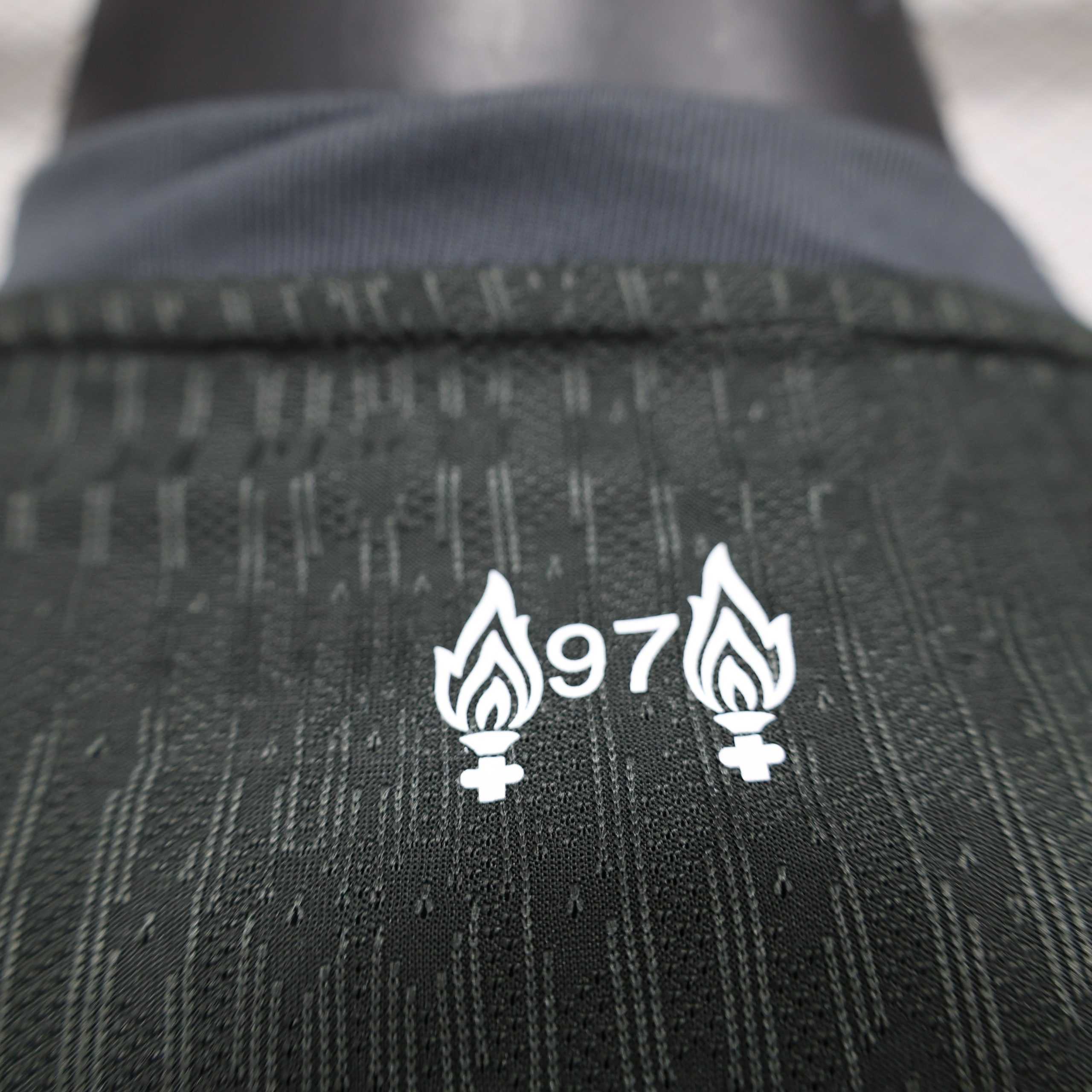 2025-26 Liverpool Black long sleeve S-2XL - Image 9