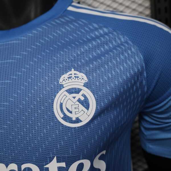2025-26 Real Madrid Goalkeeper Blue Player Size S-2XL - Image 3